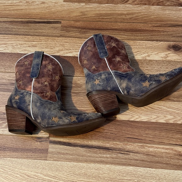 Dingo Distressed Brown and Blue Star Ankle Boots - Picture 4 of 9